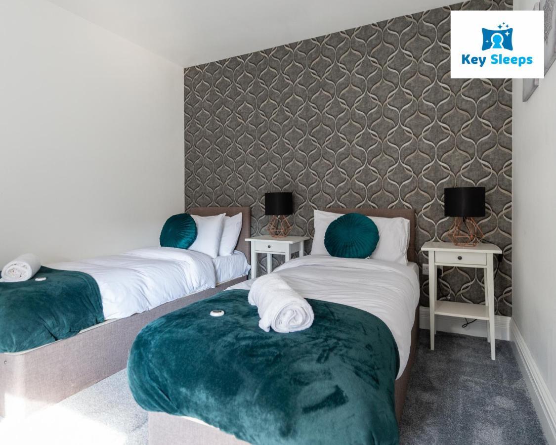 Five Bedroom Spacious Modern House By Keysleeps Short Lets Workington Lake District Beach Luaran gambar